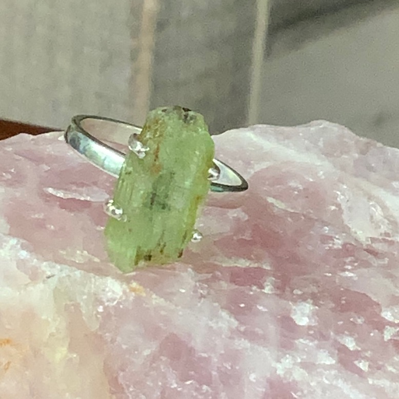 Natural Green Kyanite Rough 925 Sterling Silver Ring, Size 8